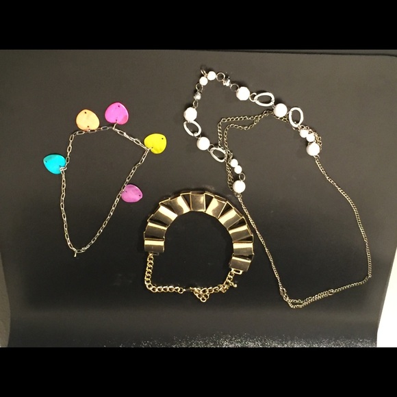 LOT OF 3 NECKLACES - Picture 7 of 7